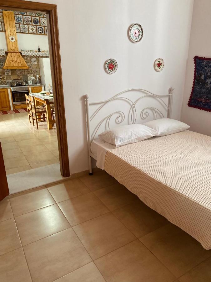 Archangelos Family House ภายนอก รูปภาพ
