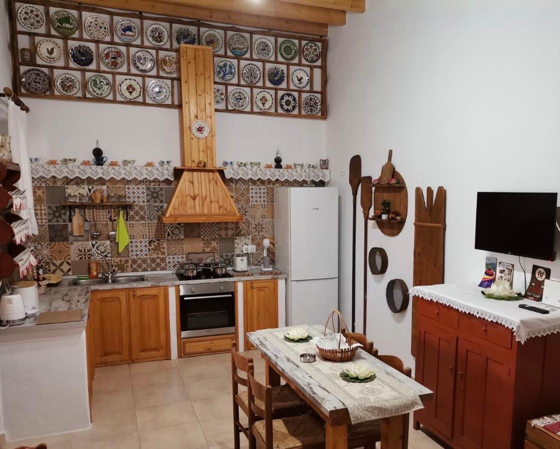 Archangelos Family House ภายนอก รูปภาพ