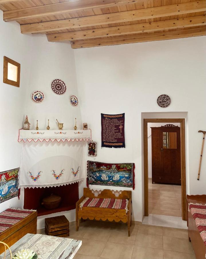Archangelos Family House ภายนอก รูปภาพ