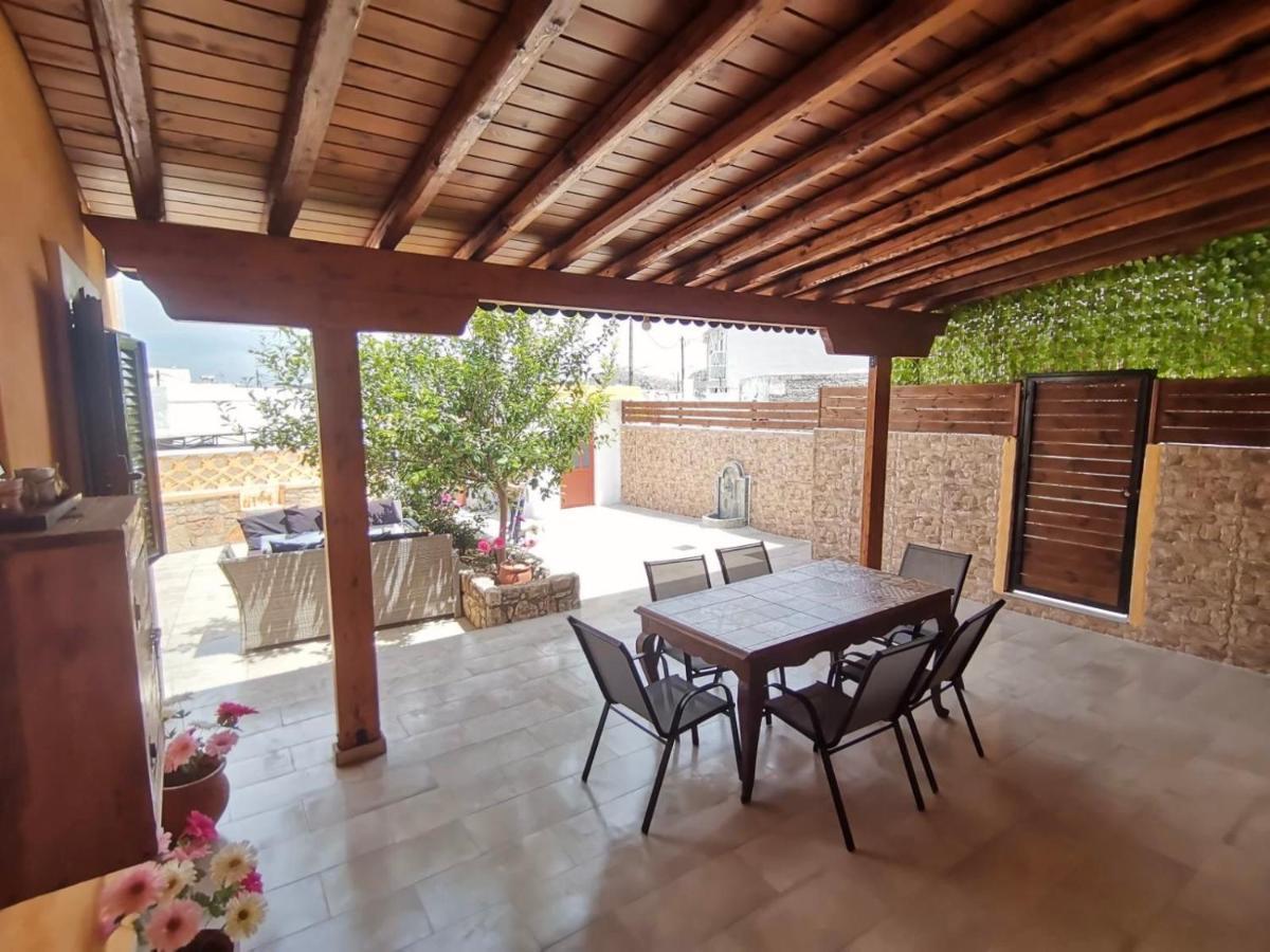 Archangelos Family House ภายนอก รูปภาพ